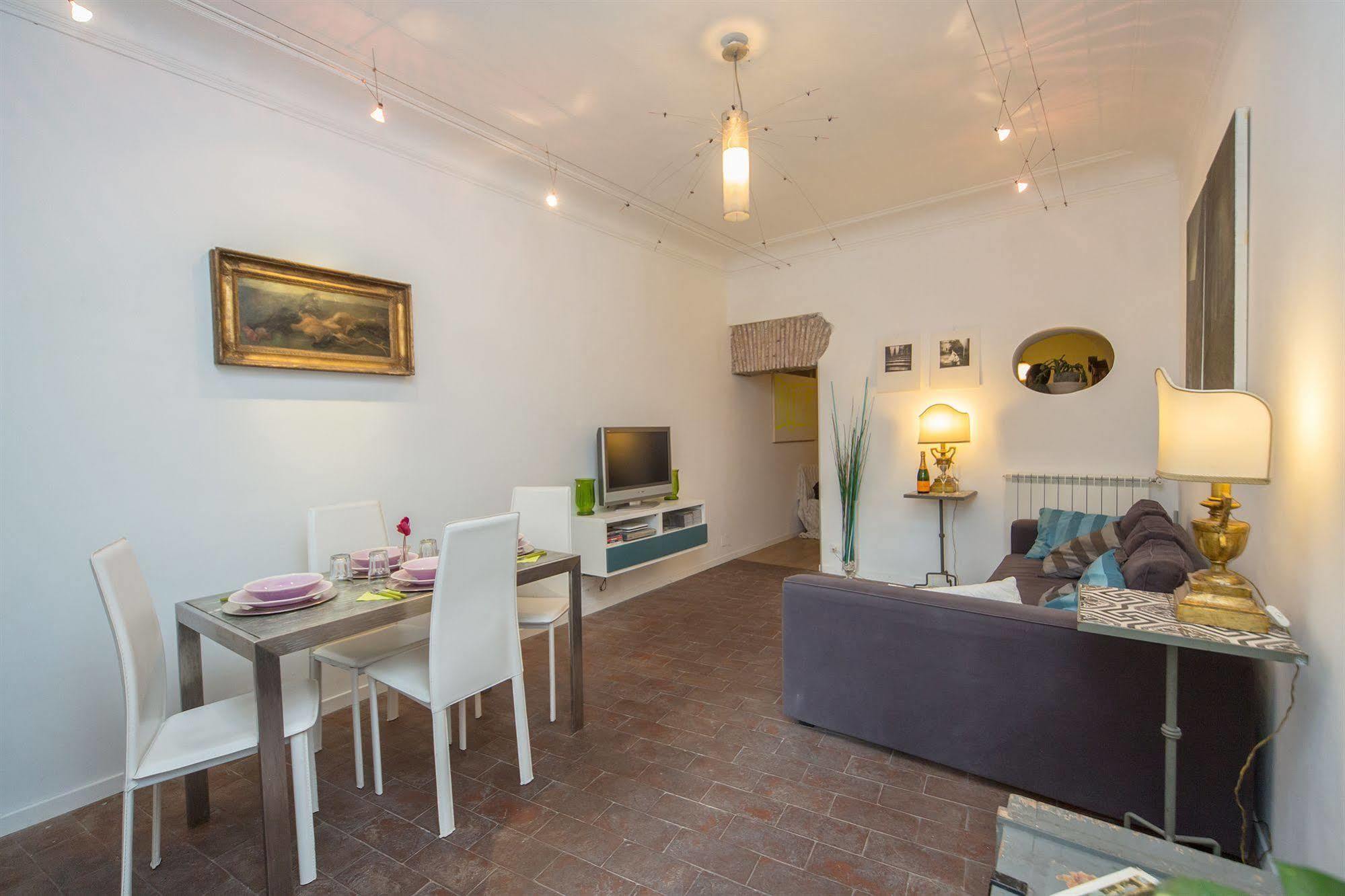 Purple Home Wisteria Rome Luaran gambar